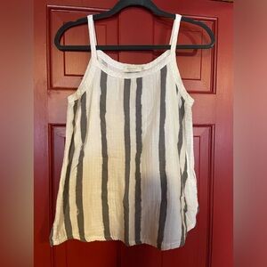 White and gray gauze top. Excellent condition.